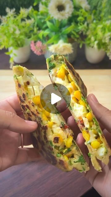 Girish Chhabria on Instagram: "Palak Paneer Corn Lifafa

Do support us and do like, share, comment and tag your friends and family who would love to try this! 

Also do checkout our story highlights to know products, kitchenware and gadgets which we use in our videos!
 
👨‍🍳For more updates follow us @agarnishbowl 
👨‍🍳For more updates follow us @agarnishbowl 
☞︎︎︎ Use #agarnishbowl to get featured!! 
. 
. 
❌ Strictly No Repost!! Neither on Instagram nor on any other platforms. 
. 

#palak #paneer #corn #lifafa #easyrecipe #quickrecipe #recipecreator #mumbaifoodbloggers #mumbaifoodblogger #thanefoodblogger #navimumbaifoodblogger #thanefoodblogger
#foodbloggerlife #foodcontentcreator" Palak Corn Sandwich, Paneer Corn Recipes, Palak Corn Recipe, Corn Recipes Indian, Indian Breads, Box Recipes, Spicy Snacks Recipes, Mumbai Food, Indian Bread