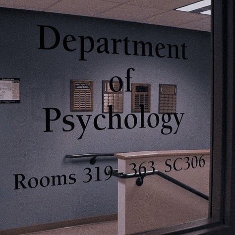 Clinical psychologist aesthetic. Future psychologist. Psychology student. Psychology aesthetic Psychology Vision Board, Psychiatrist Aesthetic, Psych Aesthetic, Psychologist Aesthetic, Future Psychologist, Psychology Aesthetic, Psych Student, Forensic Psychologist, The Silent Patient