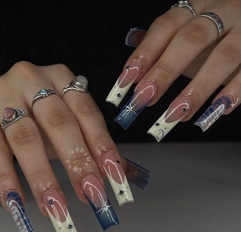 Airbrush Nails, Colored Acrylic Nails, Grunge Nails, Classy Acrylic Nails, Long Acrylic Nails Coffin, Long Square Acrylic Nails, Unique Acrylic Nails, White Nail, Bling Acrylic Nails