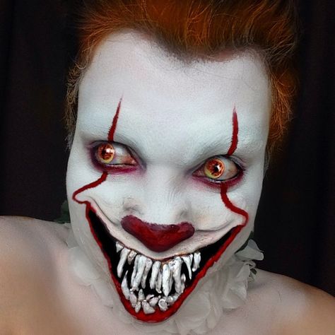 This year every Halloween party is going to be crawling with clowns, courtesy of the new It remake. Here are ten Pennywise makeup looks you can recreate. Pennywise Makeup Boy, Penny Wise Makeup Boy, Scary Pennywise, Pennywise Makeup Tutorial, Evil Clown Makeup, Pennywise Makeup, Art The Clown Makeup Terrifier, Pennywise Makeup Girl Scary, Scary Clown Costume