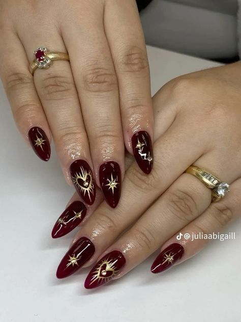 Dark Red Matte Nails, Gold Valentines Nails, Red Valentines Nails Acrylic, Nail Art With Stars, Red Valentines Nails, Nails Minimalist, Red And Gold Nails, Witchy Nails, Small Stars