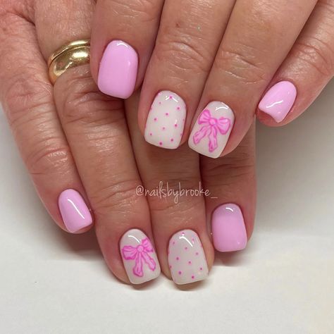 Embracing Maximalism: The Rise of Bow Nail Trend - bow nail art Nail Art Pastel, Nail Shapes Square, Pastel Nail Art, Kids Nail Designs, Bow Nail Art, Image Nails, Easter Nail Designs, Nagellack Trends, Short Square Nails