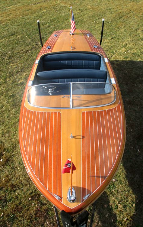 Chris Craft Wood Boats, Chris Craft Runabout, Wooden Speed Boats, Mahogany Boat, Chris Craft Boats, Runabout Boat, Wood Boat Plans, Classic Wooden Boats, Dream Boat