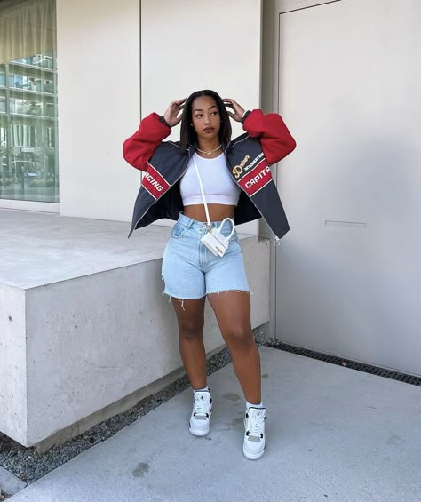 New Balance And Jorts Outfit, Arcade Outfit Ideas Summer, Jean Biker Shorts Outfit, Shorts And Jordans Outfit, Shorts And New Balance Outfit, Baggy Jean Shorts Outfit Street Styles, Shorts And Sneakers Outfit, Dad Shorts Outfits, Cute Outfits With Jeans