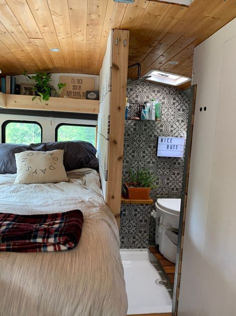 Top 8 Skoolie Bathroom Ideas - Aimless Travels Skoolie Bathroom, Bus Remodel, Skoolie Conversion, School Bus Tiny House, School Bus Camper, School Bus House, Airstream Remodel, Bus Living, Mobile Living