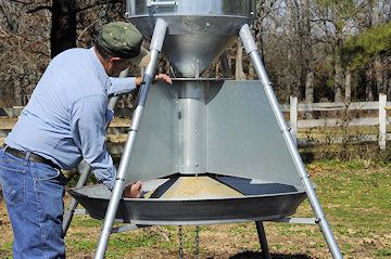 Automatic Goat Feeder, Cow Feeder, Deer Feed, Goat Feeder, Horse Feeder, Over Eating, Automatic Feeder, Mini Horse, Farmhouse Ideas