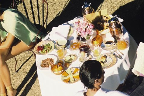 Russian Breakfast, Hotel Breakfast Buffet, Hotel Buffet, Weekday Breakfast, Arthur Elgort, Toast In The Oven, Hotel Breakfast, Vogue France, Buffet Breakfast