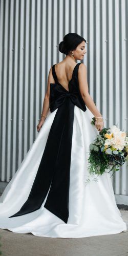 21 Gothic Wedding Dresses: Challenging Traditions – Olga Reznikova – Medium Wedding Dress With Black Bow, Black White Wedding Dress, Bridal Themes, Gothic Wedding Dresses, Wedding Dresses White, Gothic Angel, Big Wedding Dresses, Bridal Theme, Gothic Wedding Dress