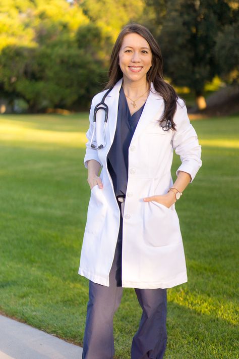 Medelita Scrubs Review with White Coat, Stethoscope and Scrubs White Coat Outfit Medical, Female Doctor Outfit Medical, White Coat Doctor, White Coat Ceremony Outfit, Medical Student Outfit, White Coat Outfit, Doctor White Coat, White Coat Ceremony, Medical School Graduation