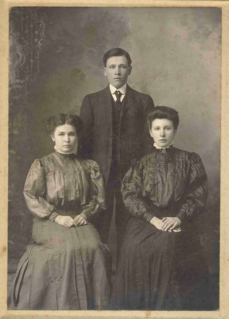 Found Photo - The Day Family | A cabinet card portrait with … | Flickr William And Diana, Antique Family Photos, Brother And Sisters, Best Sketchbook, Vintage Family Photos, Old Portraits, Old Family Photos, Family Drawing, Human Drawing