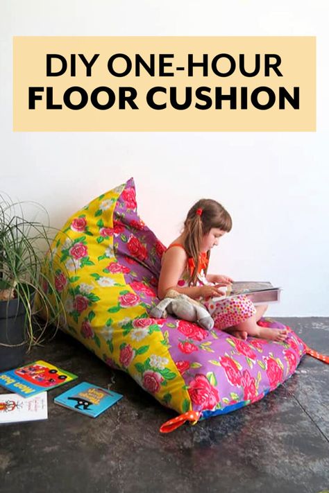 Diy Pillow Chair, Floor Cushions Diy, Diy Coat Hooks, Crochet Floor Cushion, Floor Pillows Diy, Giant Floor Cushions, Diy Bean Bag, Large Floor Pillows, Cushion Tutorial