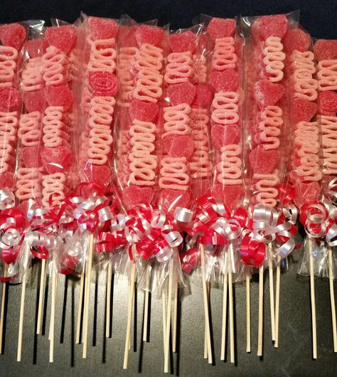 Pink Candy Kabobs Diy, Valentine’s Day Kabobs, Candy Kabob Display, Pink Candy Skewers, Valentine Candy Skewers, How To Make A Candy Kabob, Lollipop Kabobs, Pink Candy Kabobs, Candy Skewers Kabobs Ideas