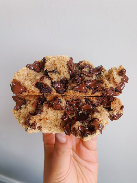 Levain Cookie Recipe, Levain Cookies, Bakery Chocolate Chip Cookies, Gf Cookies, Living In New York City, Levain Bakery, Salted Chocolate, Keto Cookies, Healthy Cookies