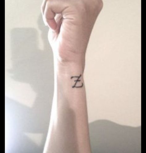 For the craziest bravest generation we should all get gen Z tattoos Gen Z Tattoo, Chinese Symbol Tattoos, Matching Tats, Z Tattoo, Cute Tats, Sketch Tattoo, Sketch Tattoo Design, Symbol Tattoos, Tattoo Cover-up