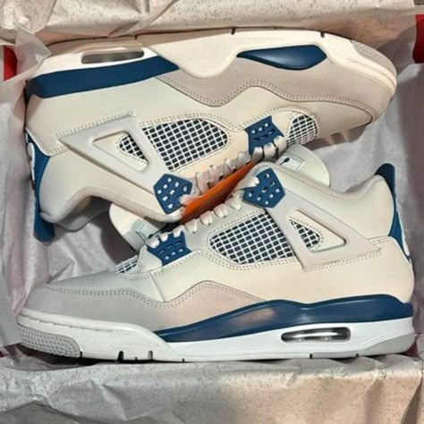 Ds New Air Jordan 4 Industrial Blue Size 10.5 New In Box Never Tried On Jordan 4 Industrial Blue, Nike Shoes Women Fashion, Industrial Blue, Pretty Sneakers, Shoes For School, Nike Shoes Girls, Jordan 4s, Pretty Shoes Sneakers, Jordan Shoes Retro