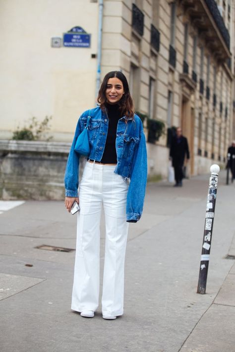 With a Cropped Jean Jacket Trousers Street Style, Cropped Jacket Outfit, Wide Leg Jeans Outfit, Wide Leg Pants Outfit, Style Wide Leg Pants, Jean Jacket Outfits, Leg Pants Outfit, Crop Jean Jacket