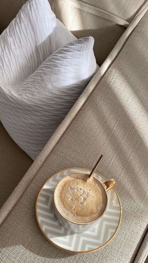 Classy Aesthetic, Aesthetic Coffee, Beige Aesthetic, A Cup Of Coffee, Old Money Aesthetic, White Aesthetic, Cup Of Coffee, Coffee Time, Interior Details