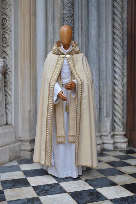 White Priest Robes, Pope Vestment, Pope Outfit, Priest Outfit, Priest Robes, Priest Vestments, Priest Costume, Liturgical Vestments, Communion Sets