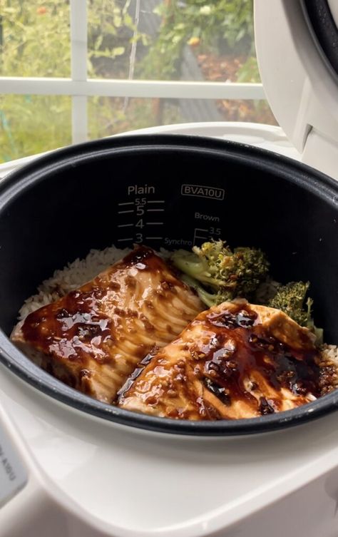 - kyriethefoodie Rice Cooker Salmon, Rice Cooker Meals Vegetarian, Rice Cooker Salmon And Rice, Meals In Rice Cooker, Rice Cooker Dinner, Rice Cooker One Pot Meals, Rice Cooker Meals Recipes, Rice Cooker Recipes Vegetarian, One Pot Rice Cooker Meals