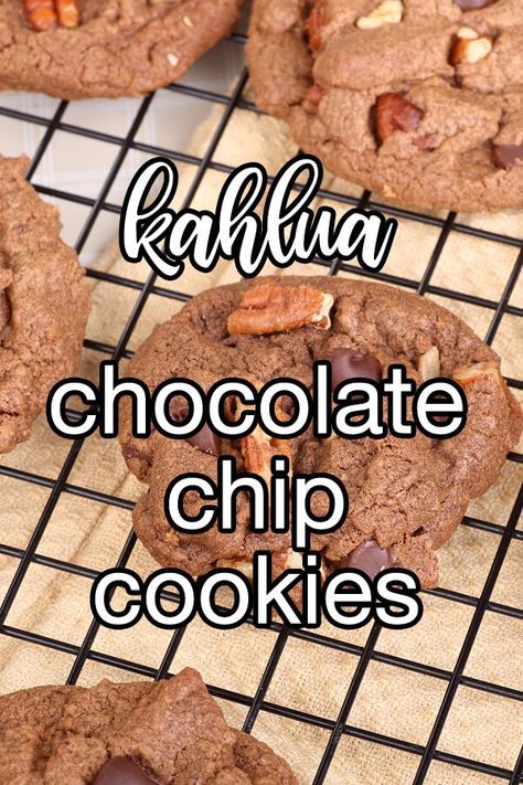 Kalua Cookies, Kahlua Cookies Recipes, Kahlua Cookie Recipes, Kahlua Cookies, Kahlua Desserts, Boozy Sweets, Booze Desserts, Cookies Crinkle, Cookies Stuffed