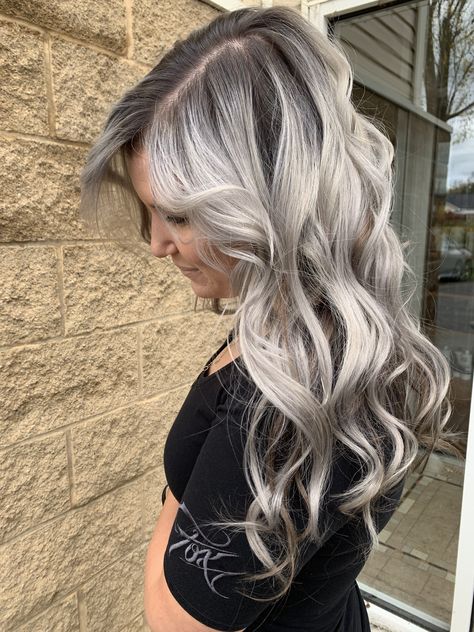 #CinottiScissorHands Goldwell color 8SB 10V Colorance on the ends with 8SB and a little pinch of 2N colorance on her smudge root Root Smudge Blonde, Root Blend, Smudge Root, Smokey Blonde, Root Smudge, Money Pieces, Hairstyle Tips, Permanent Hair Dye, Hair Journey