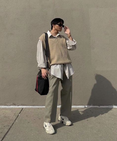 Minimal Mens Fashion, Ae Outfits, Boys Aesthetic Outfits, Women Right, Asian Streetwear, Boyfriend Outfit, Streetwear For Men, Outfits Hombre, Sweaters Hoodies