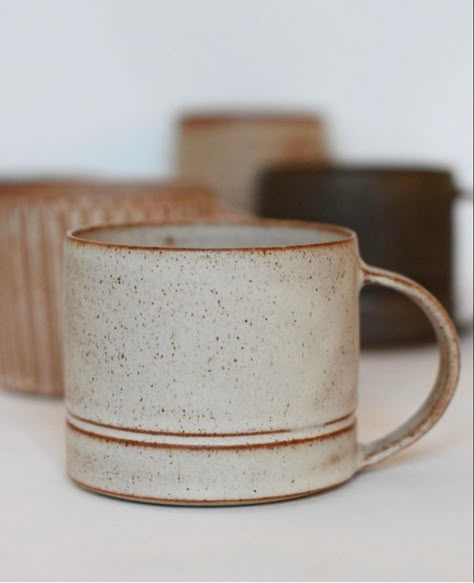 Cappuccino Mugs Ceramics, Cool Pottery Ideas, Cup Shapes, Cozy Mugs, Coffee Holder, Handmade Mugs, Pottery Inspo, Cappuccino Mugs, Handcrafted Pottery