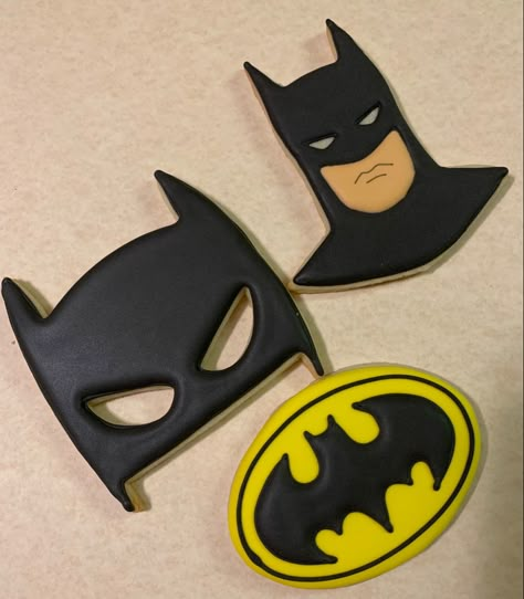 Batman Sugar Cookies, Batman Cookies Decorated, Marvel Cookies, Batman Theme Party, Batman Cookies, Superhero Cookies, Elegant Cookies, Marvel Birthday Party, Batman Theme