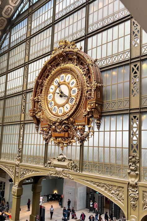 Musée D'orsay Paris, Tate London, Tower In Paris, Old Train Station, Tate Britain, Uffizi Gallery, Old Train, Vatican Museums, Louvre Museum