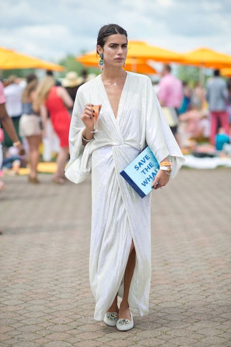 Repin Via: Gretchen Jones #chicintheheat #summerfemme Gala Gonzalez, Flamboyant Natural, Emmanuelle Alt, Summer 19, Halloween Tattoo, Drape Dress, Polo Classic, Summer Street, Jambalaya