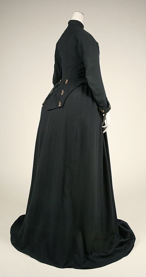 Riding habit  Date: 1870–81 Culture: American Riding Dress, 1870s Dress, 1899 Fashion, 1860s Fashion, Historical Clothes, Riding Habit, Historic Clothing, 19th Century Fashion, Old Dresses