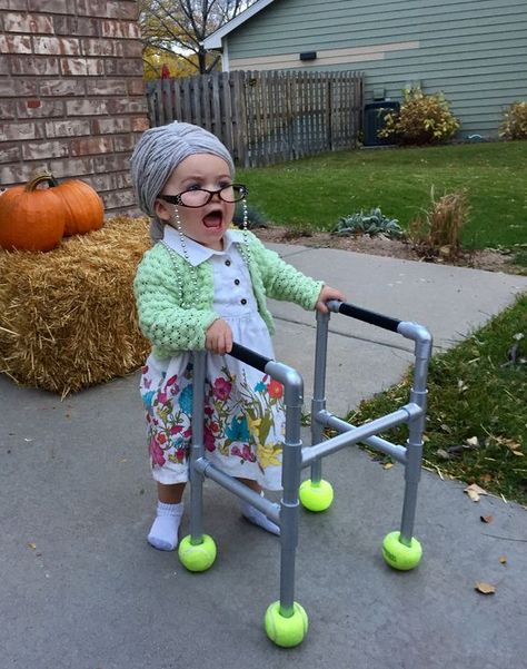 Granny yelling at her cat to get back in the house Granny Costume, Grandma Costume, Toddler Costumes Girl, Old Lady Costume, Halloween Costume Toddler Girl, Toddler Girl Halloween, Baby Kostüm, Halloween 2022