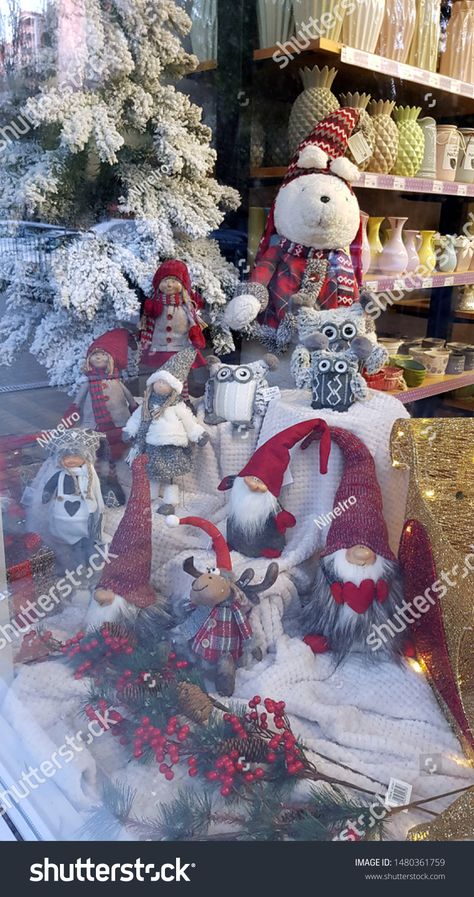 Red Christmas Window Display, Gnome Window Display, Red Christmas Decorations, White And Red Christmas, Stuffed Owl, Tree Background, Red Christmas Decor, Christmas Tree Background, Toy Display