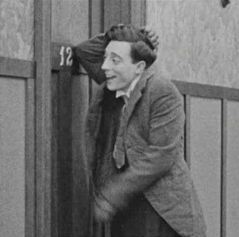 Buster Keaton🤍 Buster Keaton Steamboat Bill Jr, Buster Keaton Aesthetic, Buster Keaton Smile, Buster Keaton Movies, Hypnotic Eyes, Harold Lloyd, Danganronpa Funny, Buster Keaton, Older Man