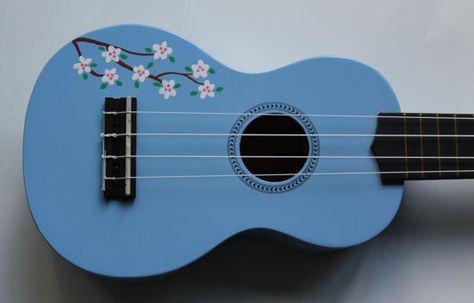 Painting Ukulele, Ukelele Painted, Arte Do Ukulele, Blue Ukulele, Ukulele Aesthetic, Guitar Art Painting, Painted Ukulele, Painted Guitar, Ukulele Design