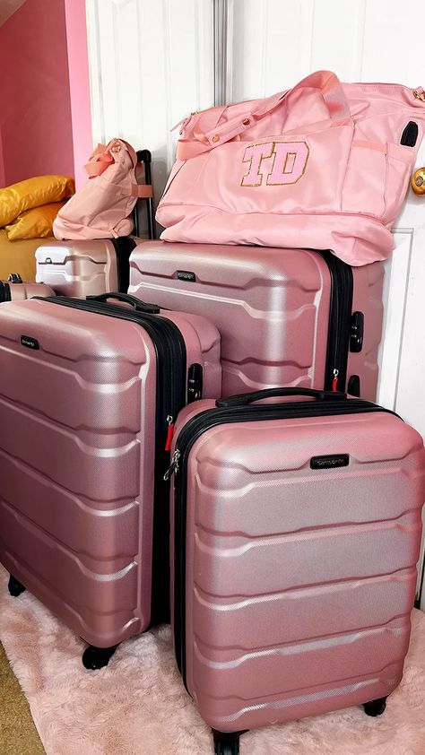 I needed a cute new luggage set that was cute, durable, and has lots of space. I found this pink 3 piece luggage set on Amazon, and it was perfect for my trip to Miami! I love that it has TSA locks and is expandable. Check out my blog for my fulll review on this pink Amazon luggage set! Amazon Luggage, Luggage Sets Cute, Pink Luggage Sets, Trip To Miami, Pink Luggage, Cute Luggage, Pink Amazon, 3 Piece Luggage Set, Fancy Bags