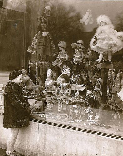 "lets go shopping" by Lauren Jaeger Mikalov, Taken on Dec. 18, 1930, Francaise Lardy window shops on Connecticut Ave. in Washington, DC. Great storefront image. Holiday Window Display, Vintage Christmas Photos, Store Window Displays, Christmas Window Display, Vintage Versace, Store Window, Old Photographs, Photo Vintage, Old Dolls