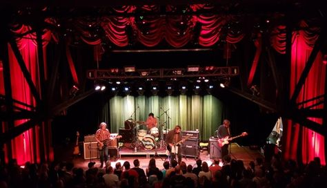 Concerts are the best at small venues, aren't they? In Atlanta we have plenty. Check out this list of the best small venues to catch a live music show in Atlanta! #atlantamusic #livemusicATL #atlantaconcerts Vibe Board, City Winery, Atlanta Restaurants, Music Club, Female Led, Desired Reality, Concert Venue, Jazz Club, 90s Music