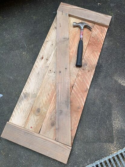 Turn your old bookcase into a farmhouse style cabinet with wood pallet repurposed project. Make cabinet doors on a budget. #diy #pallets #cabinetdoors Pallet Wood Cabinet Doors, Pallet Cabinet Doors, Diy Cupboard, Rustic Cabinet Doors, Pallet Cabinets, Cabinet Door Ideas, Wood Cornice, Flush Hinges, Diy Sideboard