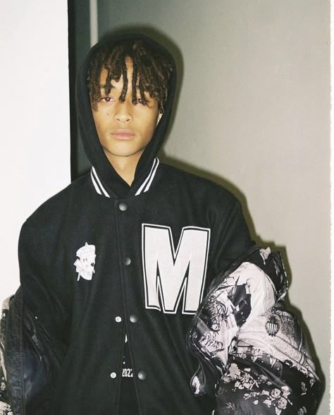 Jaden Smith Aesthetic, Jayden Smith, Karate Kid 2010, Drawing Face Expressions, Willow Smith, Jaden Smith, Rap Aesthetic, Ny City, Cool Pins