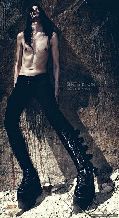 Goth Male, Fashion Core, Goth Men, Poses To Draw, Goth Guys, Male Pose Reference, Male Pose, Goth Metal, Male Poses