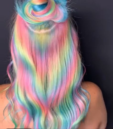 Weird Haircuts, Stylish Hair Colors, 2024 Hair Color, Holographic Hair, Kawaii Hair, Hairdressing Training, Jelly Purse, Pretty Rainbow, Rave Hair