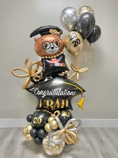 Ballon Graduation Bouquet, Graduation Balloon Arrangement, Graduation Balloon Bouquet Ideas, Balloon Bouquet Graduation, Graduation Balloon Ideas, Graduation Balloon Bouquets, Grad Balloon Bouquet, Balloon Decorations Graduation, Memorial Christmas Gift