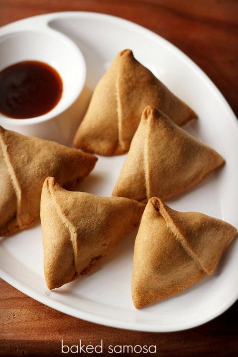 Ramadan Facts, Baked Samosa Recipe, Ramadan Meaning, Atta Recipe, Indian Calendar, Aloo Samosa, Baked Samosa, Fasting Benefits, Veg Recipes Of India