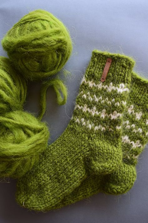 Knitted Green Socks Warm Woolen Socks Natural Wool Bed Wool - Etsy Handmade Cozy Green Knitting Pattern, Green Winter Socks, Green Cotton Winter Socks, Wool Green Socks, Woolen Socks, Wool Bed, Green Socks, Cozy Multicolor Hand-knitted Socks, Casual Socks