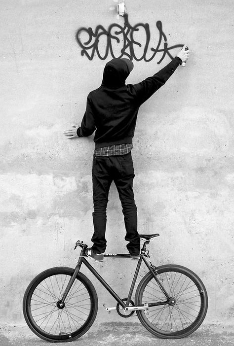 Train Hopping, Andermatt, Graffiti Artwork, Urban Bike, Black And White Photograph, Foto Art, Graffiti Artist, Urban Life, Street Art Graffiti