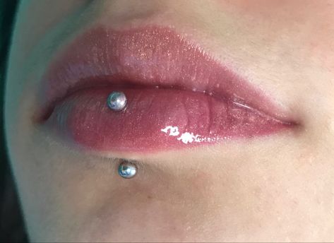 Lip Piercing Stud, Lower Lip Piercing, Lip Piercing Labret, Dream Piercings, Vertical Labret Piercing, Dream Setup, Vertical Labret, Shiny Lipstick, Piercing Inspo