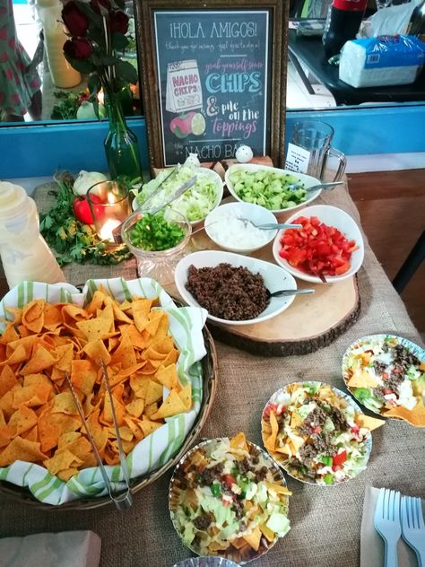 Nacho Bar Aesthetic, Nachos Bar, Chopped Junior, Nacho Taco, 2023 Birthday, Nachos Recipe Easy, Bar Aesthetic, Nacho Bar, Food Bar