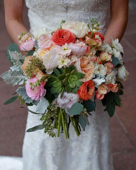 Pink and coral ranuculus accompany peonies, begonia, and succulents in this colorful spring bridal bouquet. Photography: Sherri Barber Spring Bridal Bouquet, Short Couples, Bridal Bouquet Spring, Bouquet Photography, Floral Ideas, Bridal Bouquets, Wedding Bouquet, Bridal Bouquet, Peonies