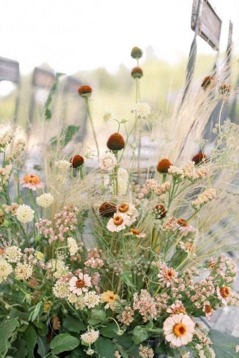 Earthy Bridesmaid Bouquet, Wildflower Ceremony Installation, Meadow Aesthetic Wedding, Modern Boho Wedding Flowers, Wildflower Ceremony Flowers, Earthy Tone Wedding Flowers, Semi Circle Floral Ceremony, Wild Flower Beach Wedding, Naturalistic Wedding Flowers